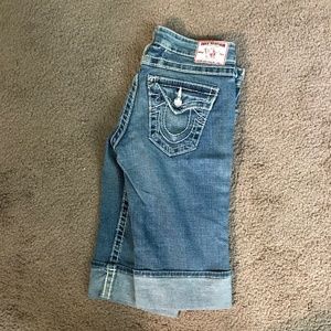 🤩 True Religion 27 women’s jean shorts